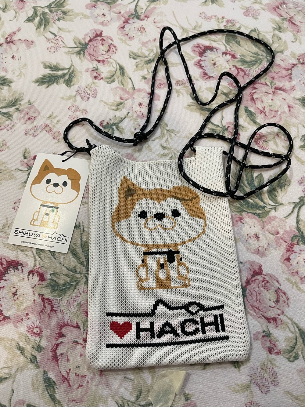Shibuya Hachi Crossbody Pouch with Cute Dog Graphic - White/Tan/Black